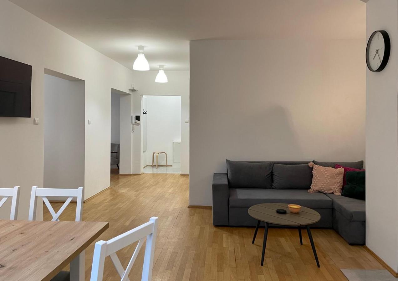 Apartament Przy Atrium Okolice Stacji Metra Rondo Onz Warsaw Exterior photo