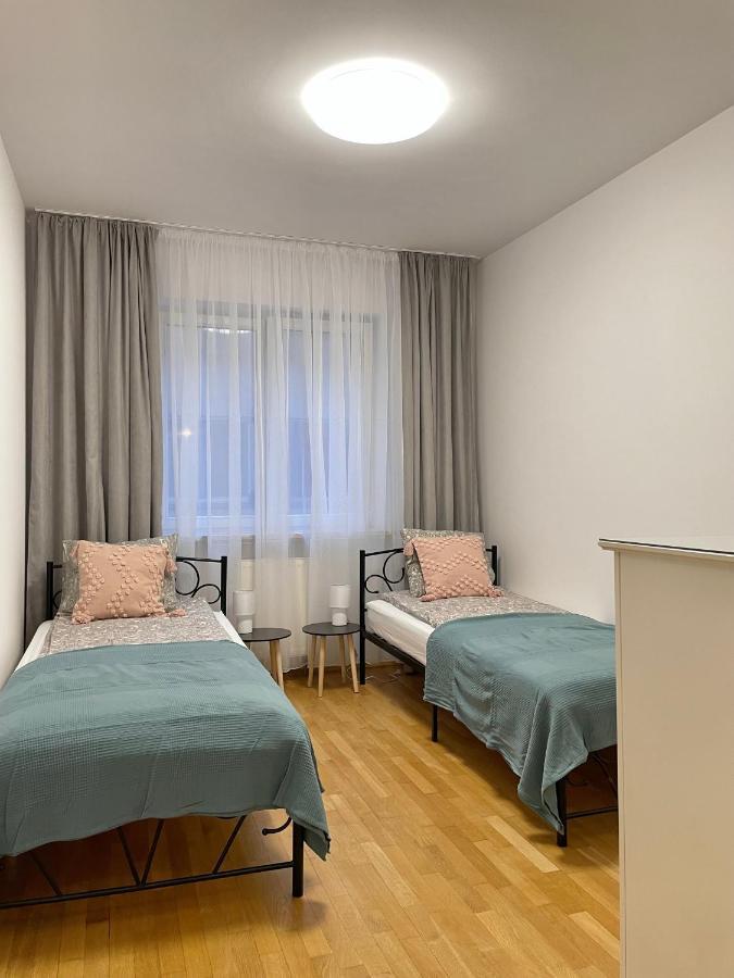 Apartament Przy Atrium Okolice Stacji Metra Rondo Onz Warsaw Exterior photo