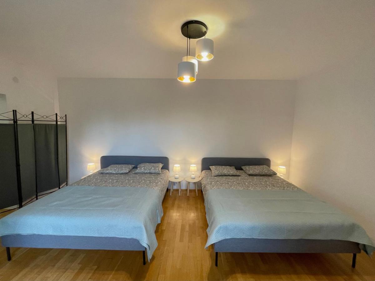 Apartament Przy Atrium Okolice Stacji Metra Rondo Onz Warsaw Exterior photo